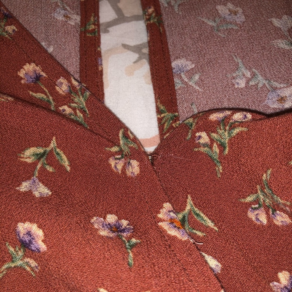 American Eagle Floral Romper - Picture 7 of 9